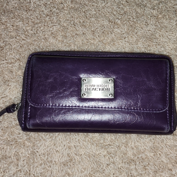 KENNETH COLE wallet - Picture 2 of 8